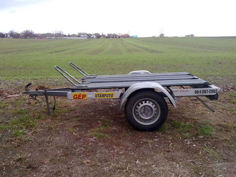 Motorszállító